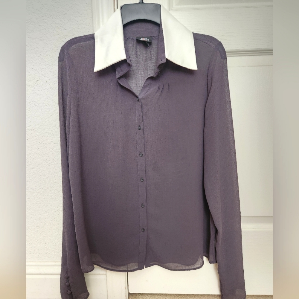 Karl Lagerfeld white collar and grey top